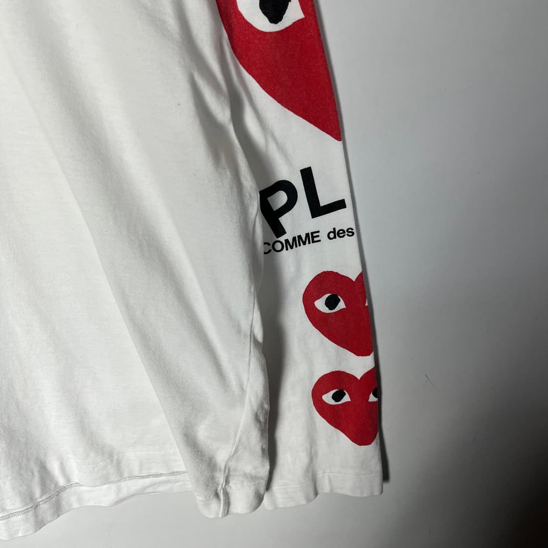 [CDG] 꼼데가르송 사이드 하트 롱슬리브 상품이미지3