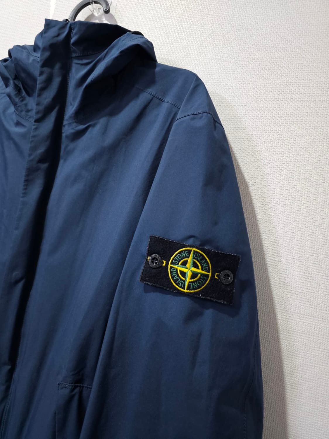 정품 스톤아일랜드 고어텍스 후드 자켓 95 / M 상품이미지2