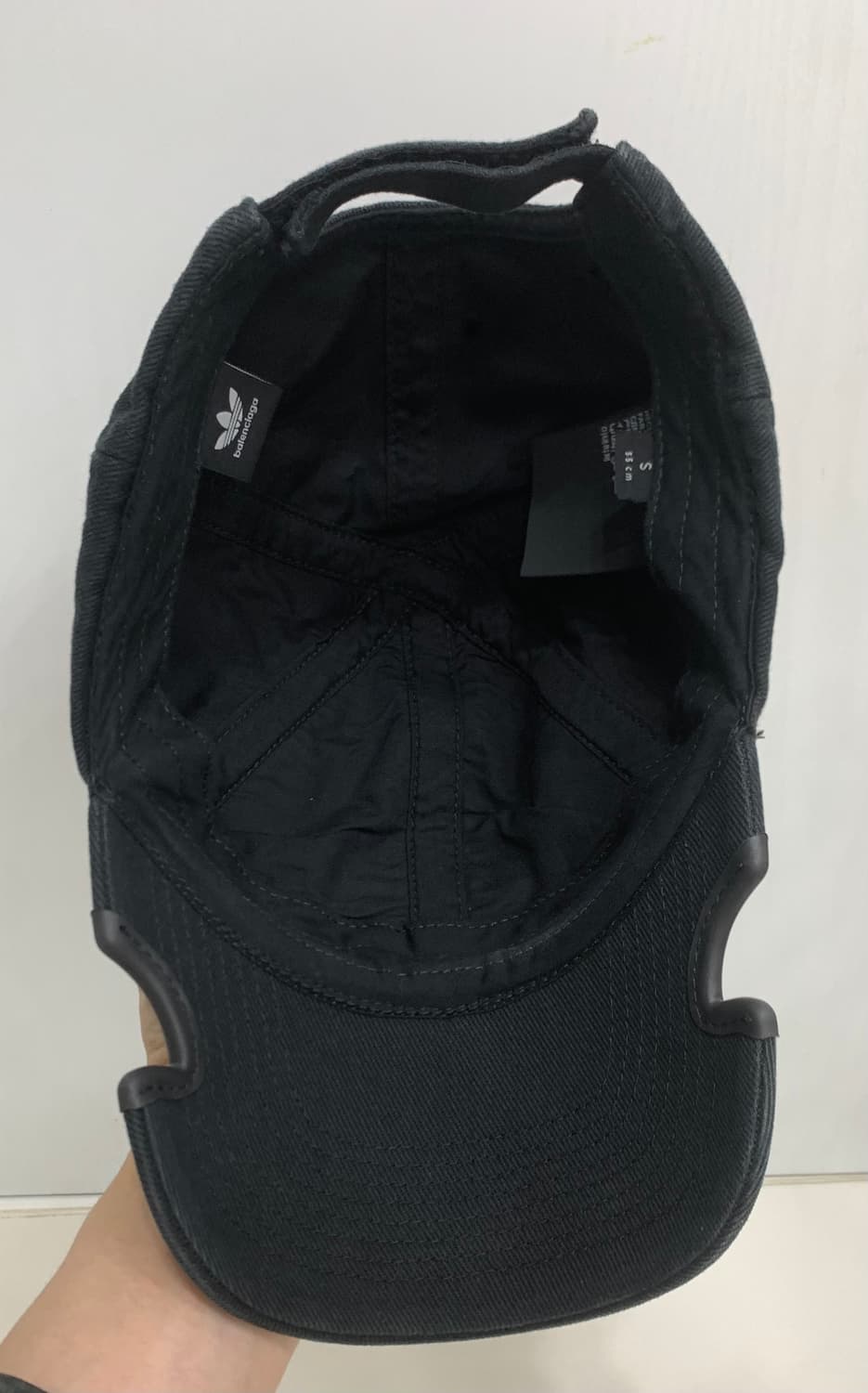 [S]발렌시아가 아디다스 로고 볼캡 모자 블랙 상품이미지6