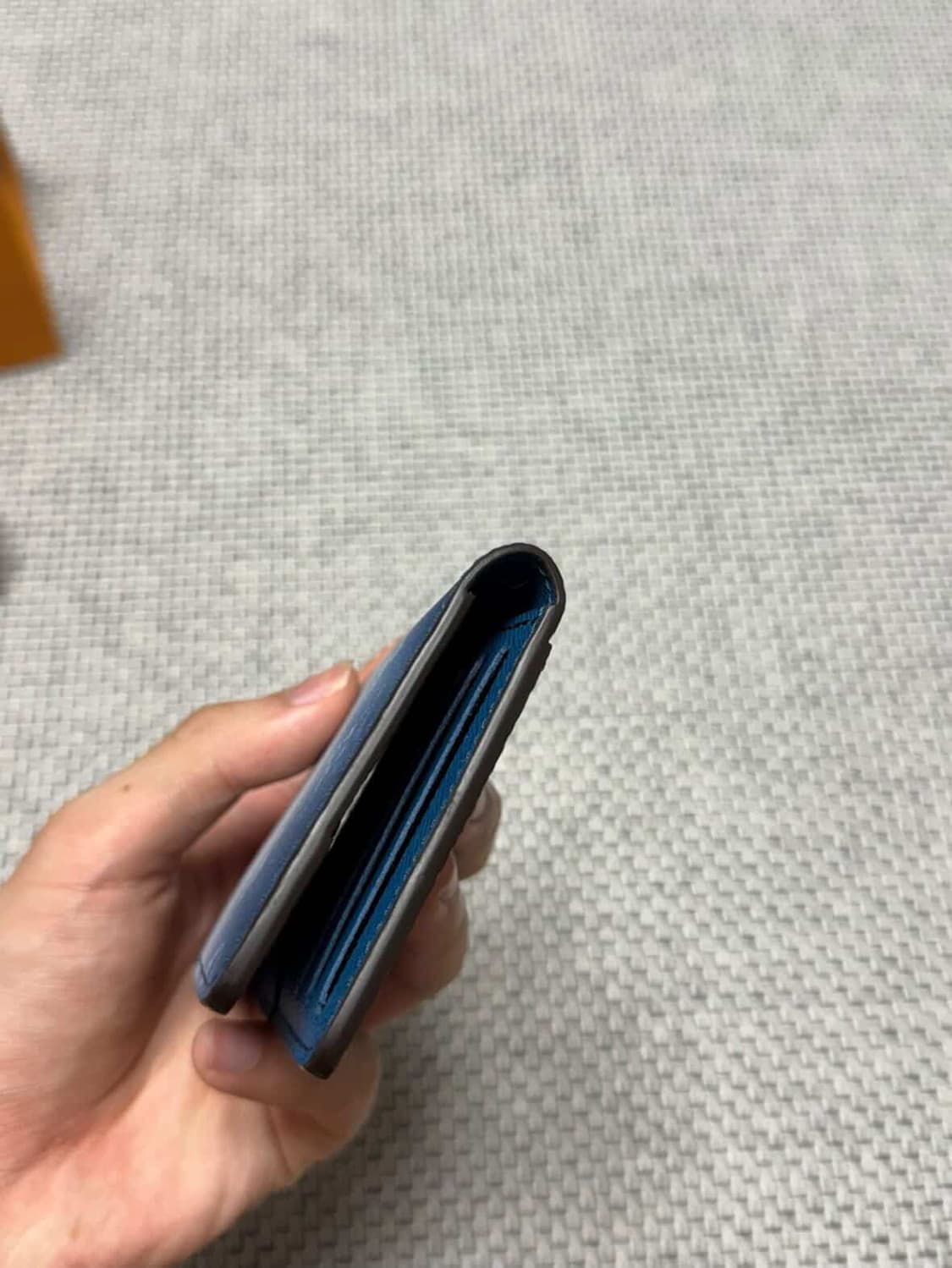 루이비통 모노그램 피그먼트 오거나이저 지갑 상품이미지4