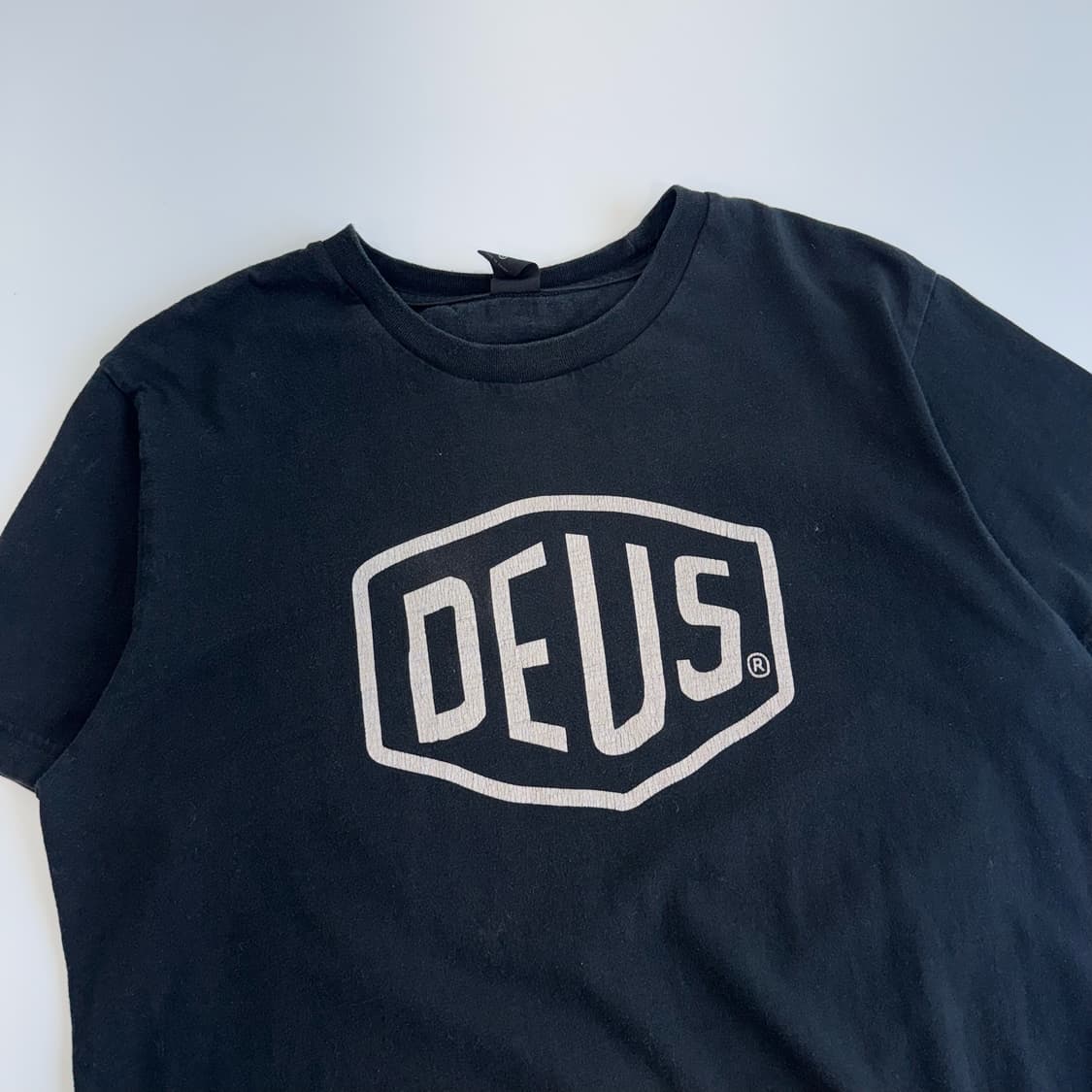 Deus ex machina 데우스 엑스 마키나 빅로고 블랙 반팔 상품이미지4