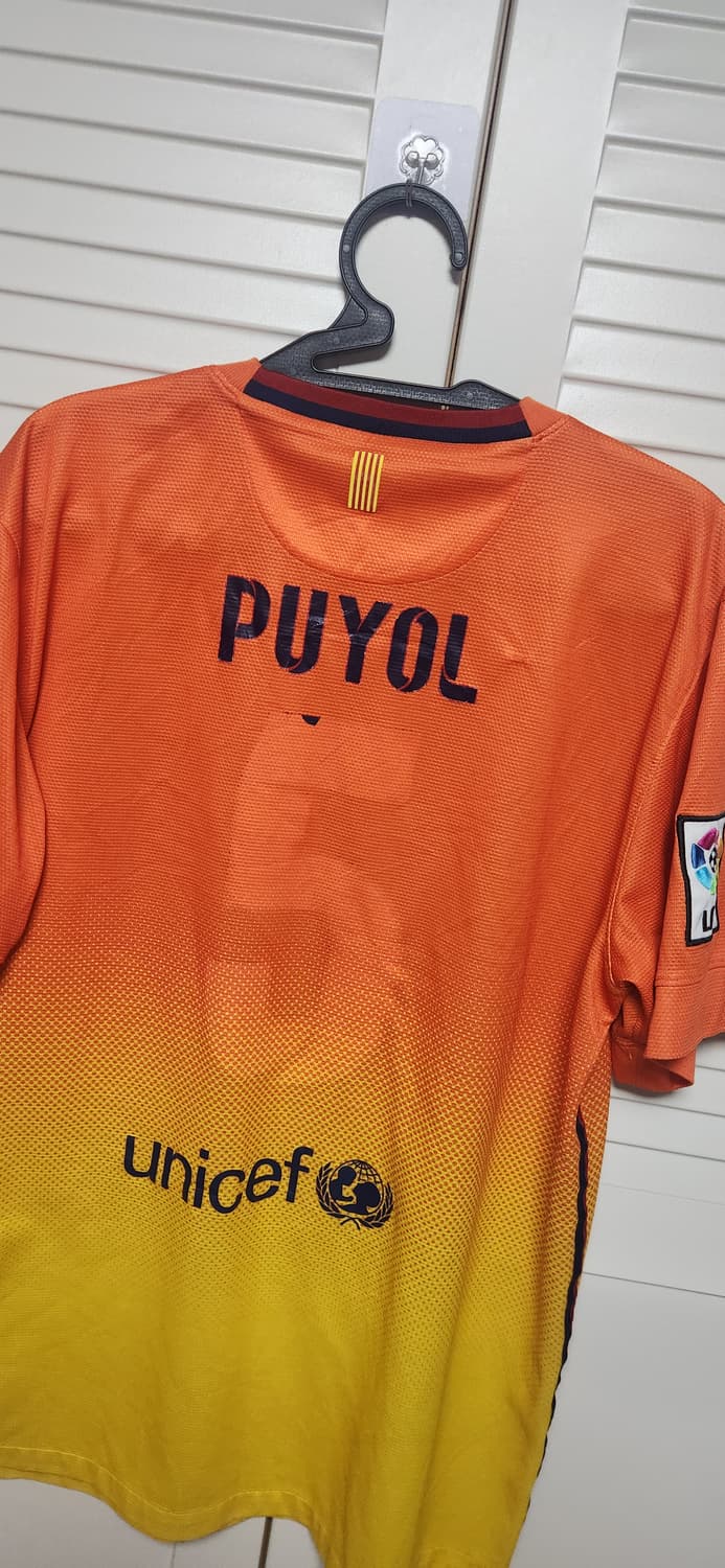 11-12 나이키 바르셀로나 어웨이 유니폼 반팔 NO.PUYOL 상품이미지4