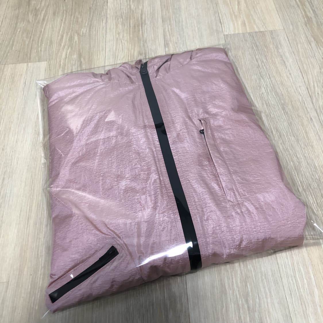 (2) 새상품 디미트리 블랙 2WAY 나일론 메탈후드 윈드브레이커 핑크 상품이미지10