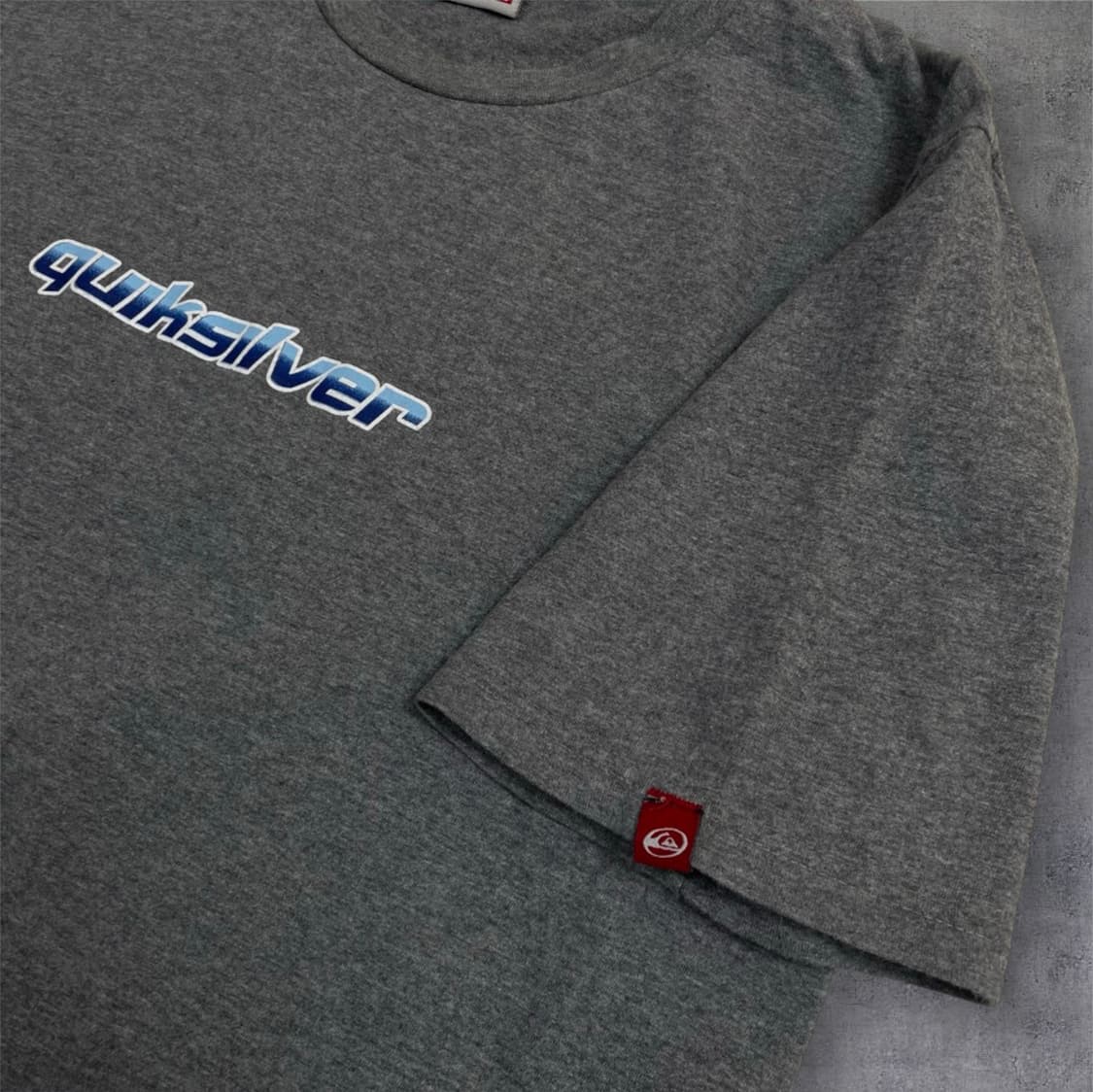 퀵실버 Quiksilver 그레이 로고 프린팅 반팔 티셔츠 L 상품이미지4