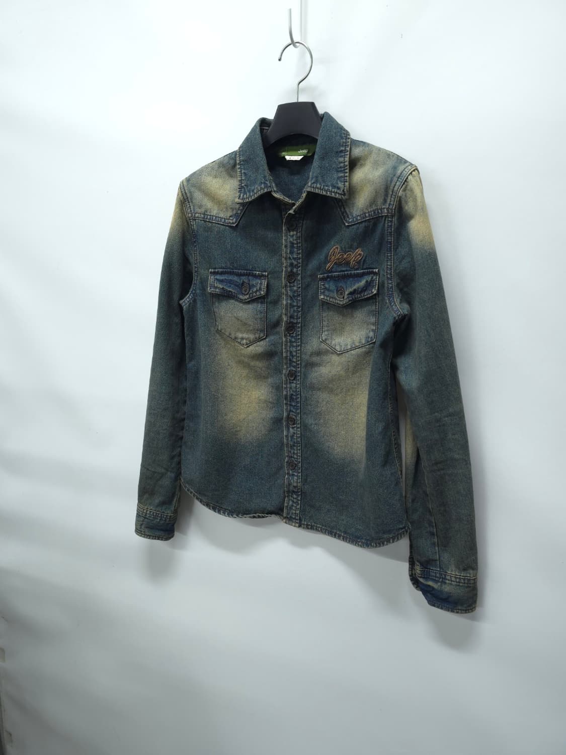 지프 빈티지 워싱 백로고 자수 데님 셔츠 (44) 상품이미지1