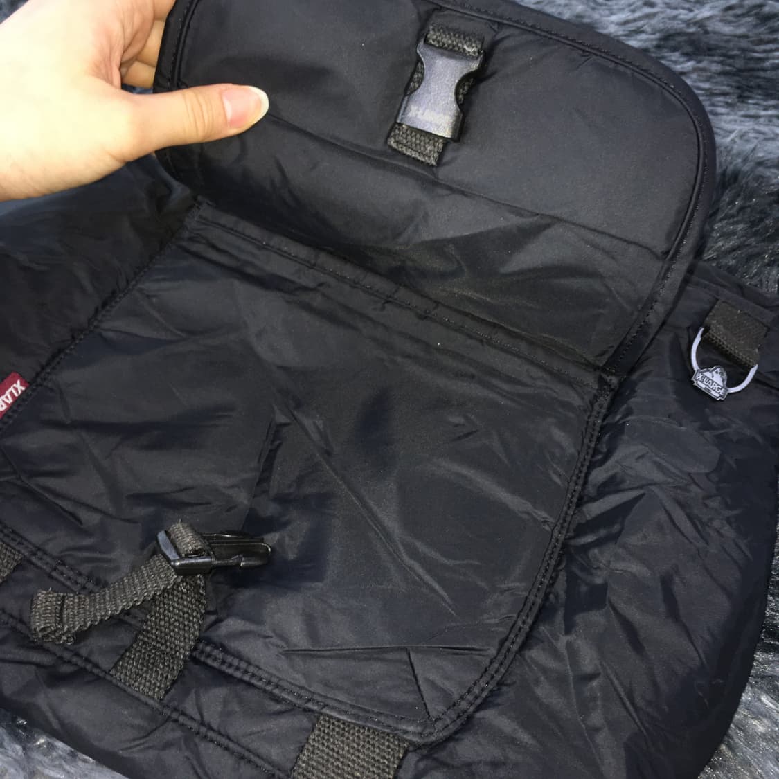 투티/0376 X LARGE 블랙 자수 로고 가방 토트백 상품이미지4