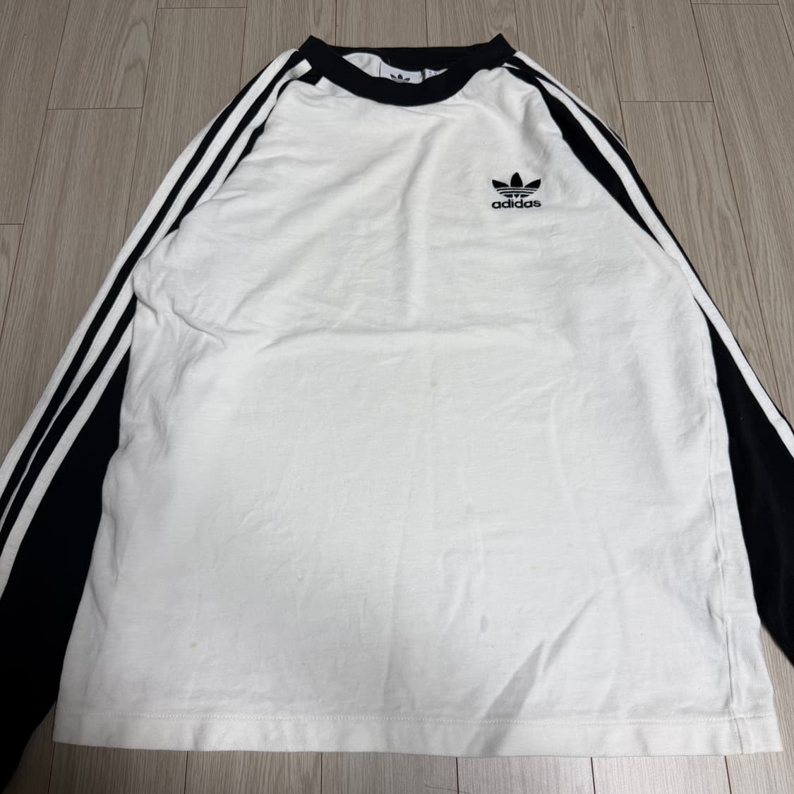 아디다스 삼선 긴팔티 L 상품이미지2