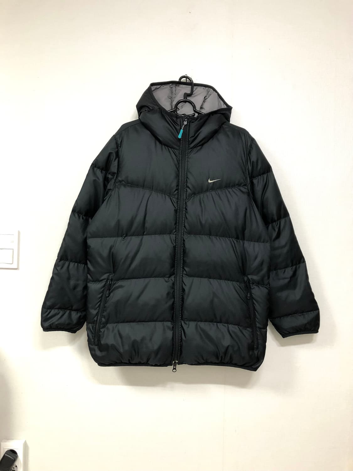 나이키 그레이 스우시 후드 구스다운 패딩 _ 블랙 M 상품이미지1