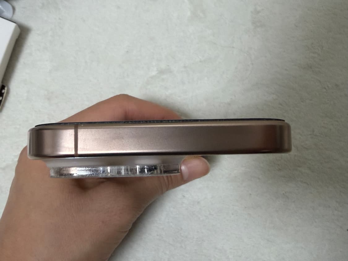 화요일까지 올려둡니다! 아이폰 16 Pro 256GB 데저트 티타늄 상품이미지7