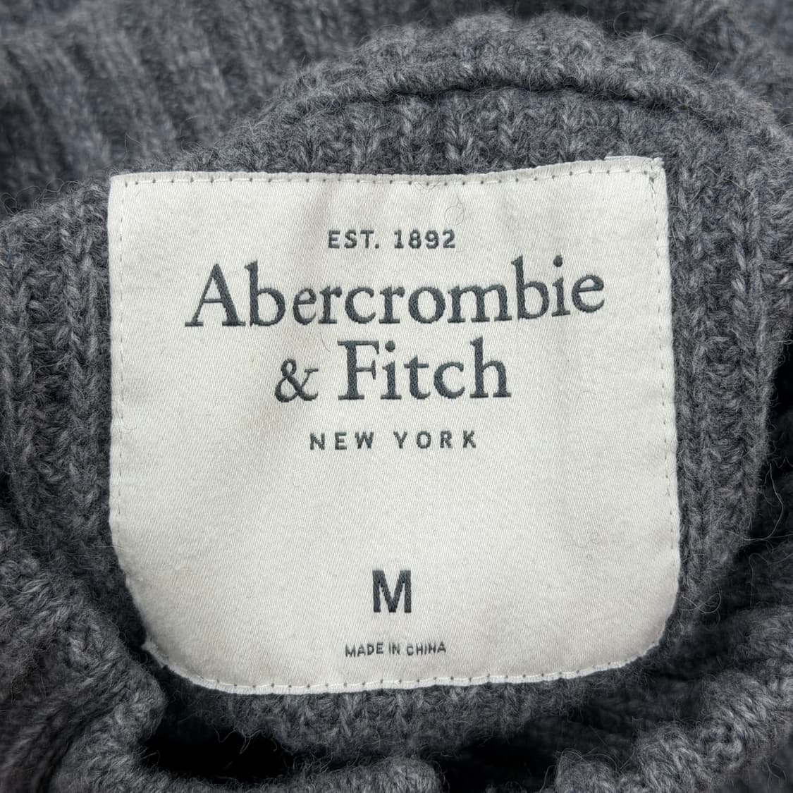 아베크롬비 빈티지 그레이 Y2K 스냅 단추 니트 M 상품이미지4