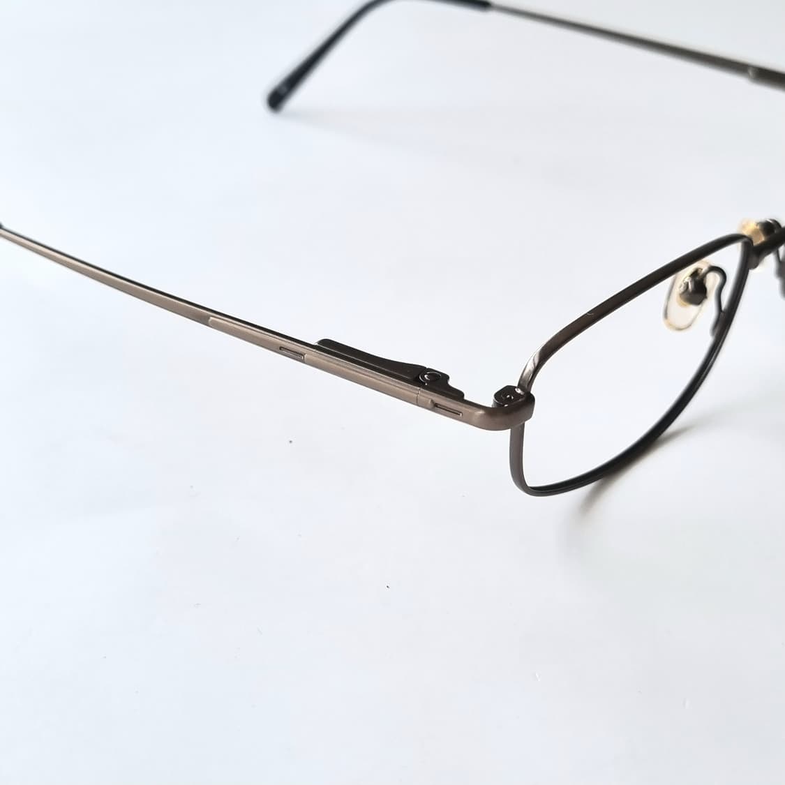 데드스탁 긱시크 지적인 무드메탈 프레임 안경테 1685 상품이미지6