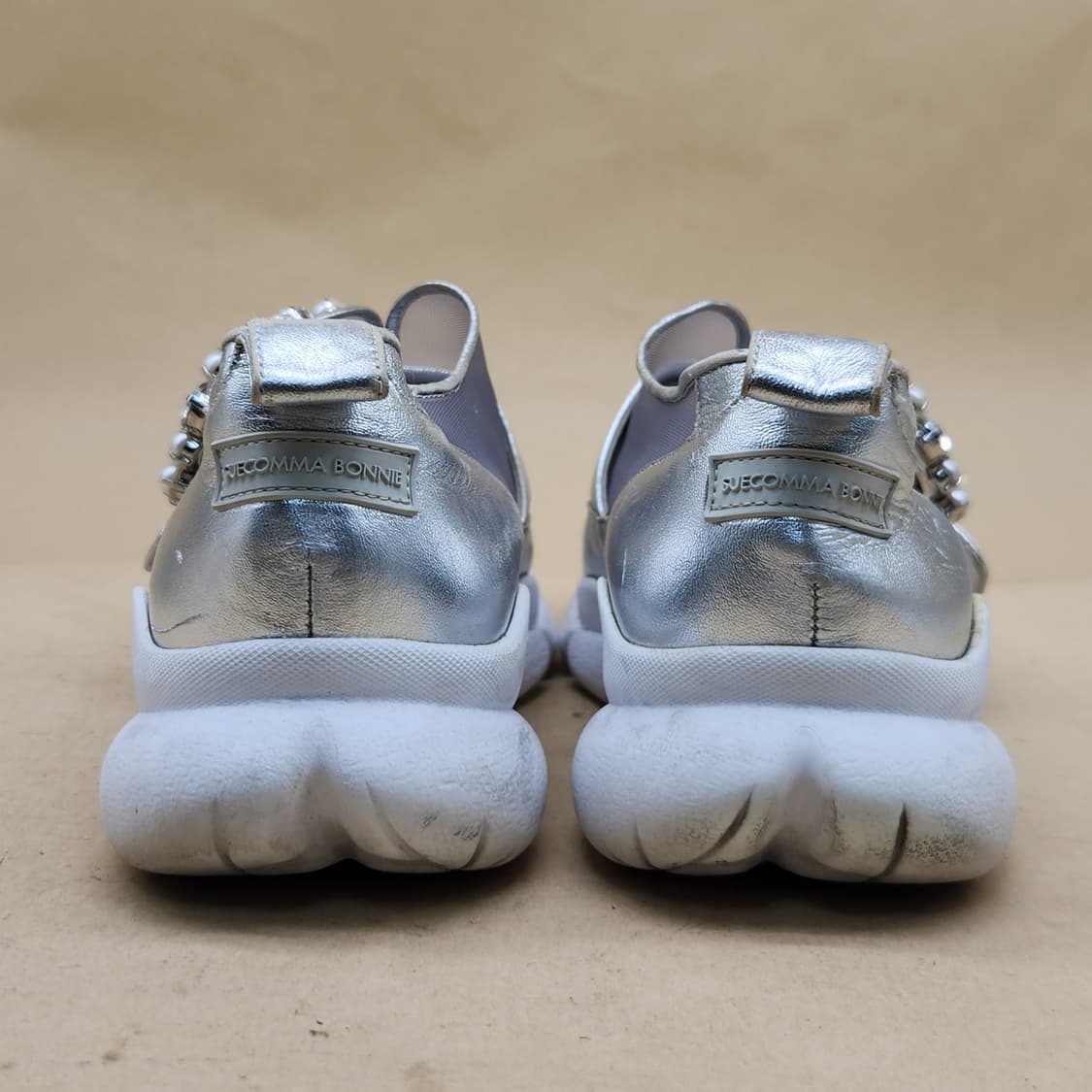 슈콤마보니 실버 여성스니커즈 235 굽4 상품이미지4
