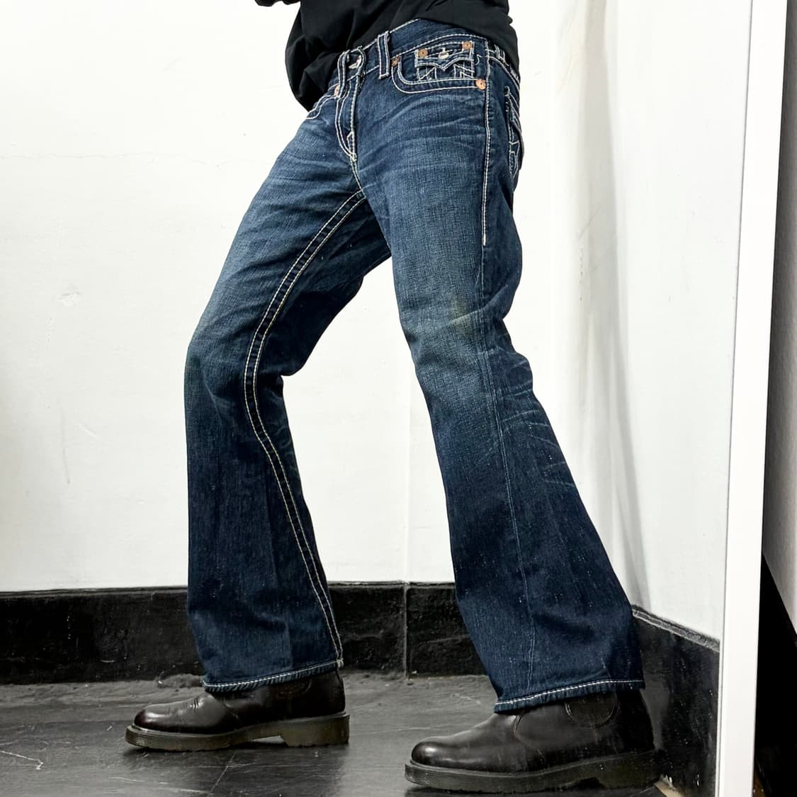 트루릴리전 부츠컷 데님 팬츠 상품이미지3