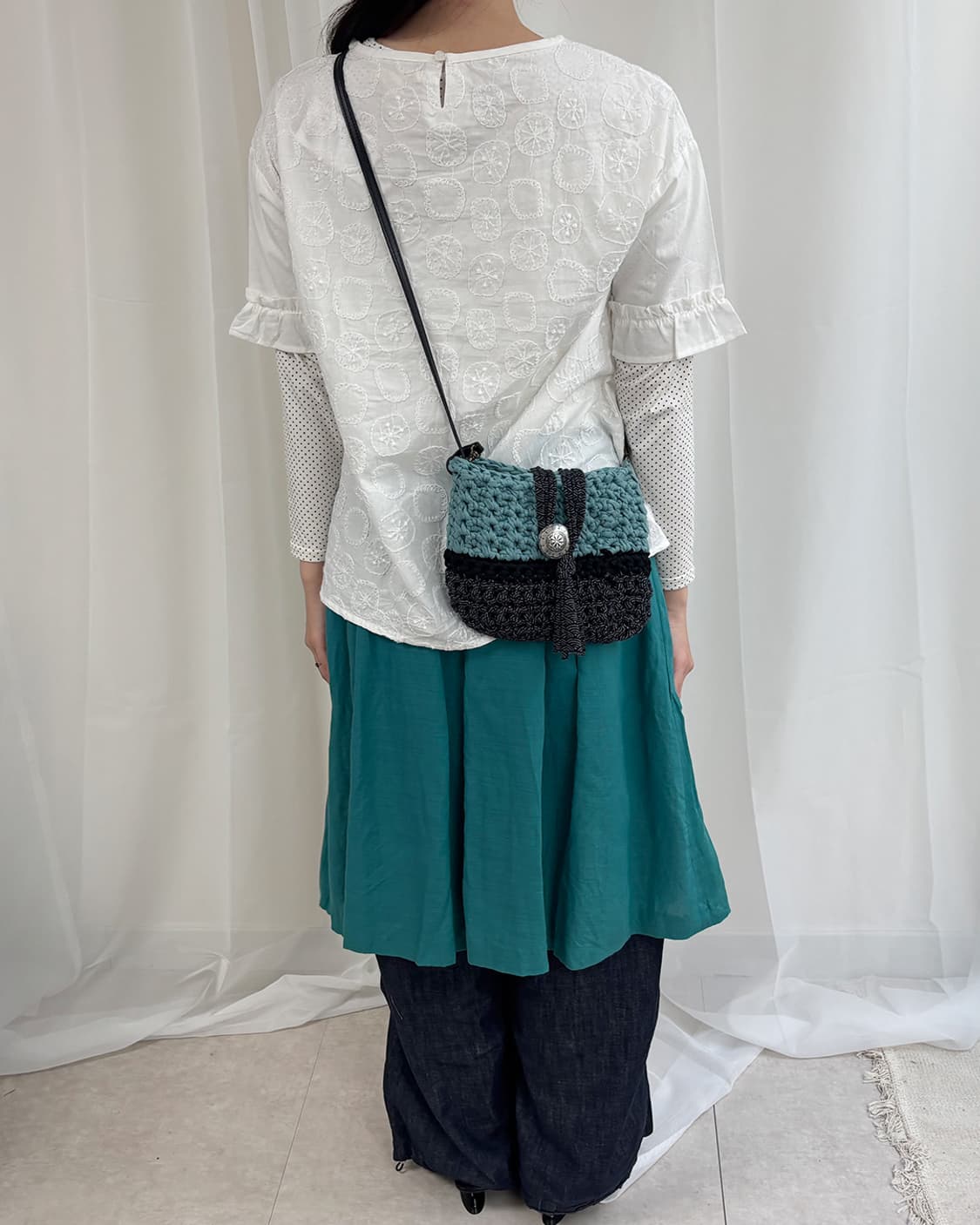 애쉬 아쿠아 콘트라스트 배색 위빙 빈티지 크로스 백 상품이미지8