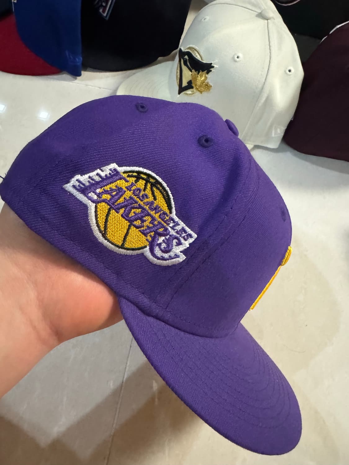 뉴에라 NBA 레이커스 컴파운드 7 5/8 미시착 처분  상품이미지2