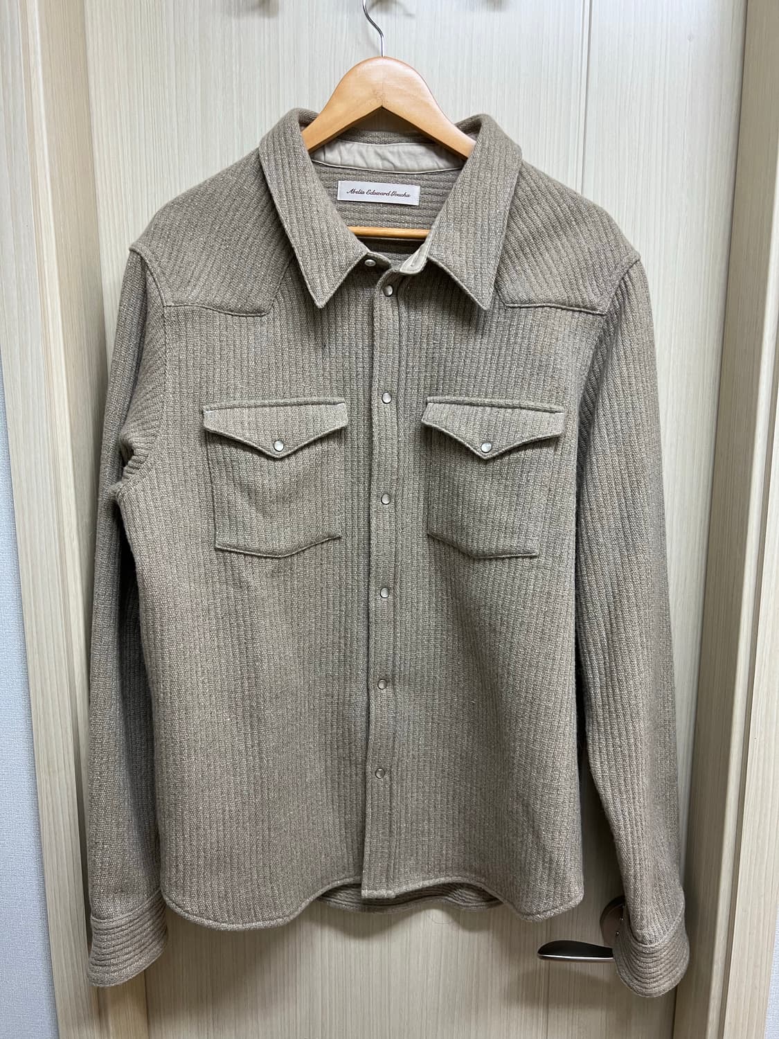ABELIAEDOWARDGOUCHA EASTER SHIRT(beige) 상품이미지1