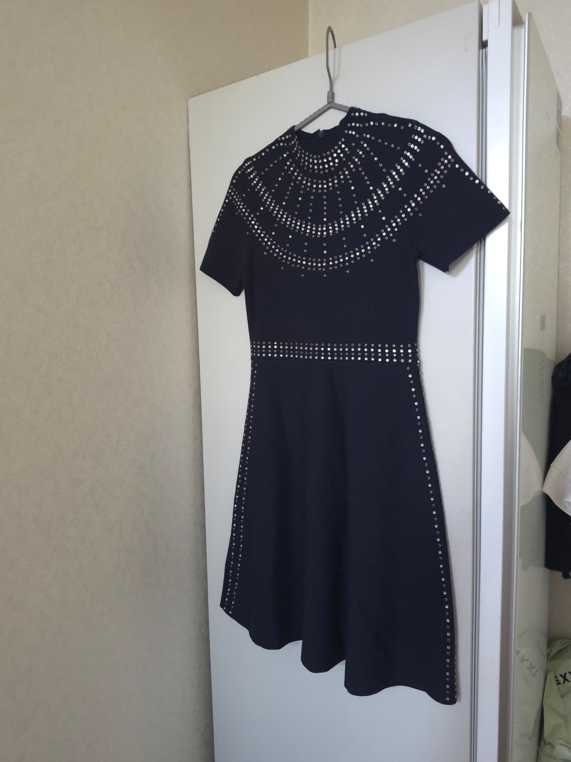 산드로 스터드 니트원피스 상품이미지4