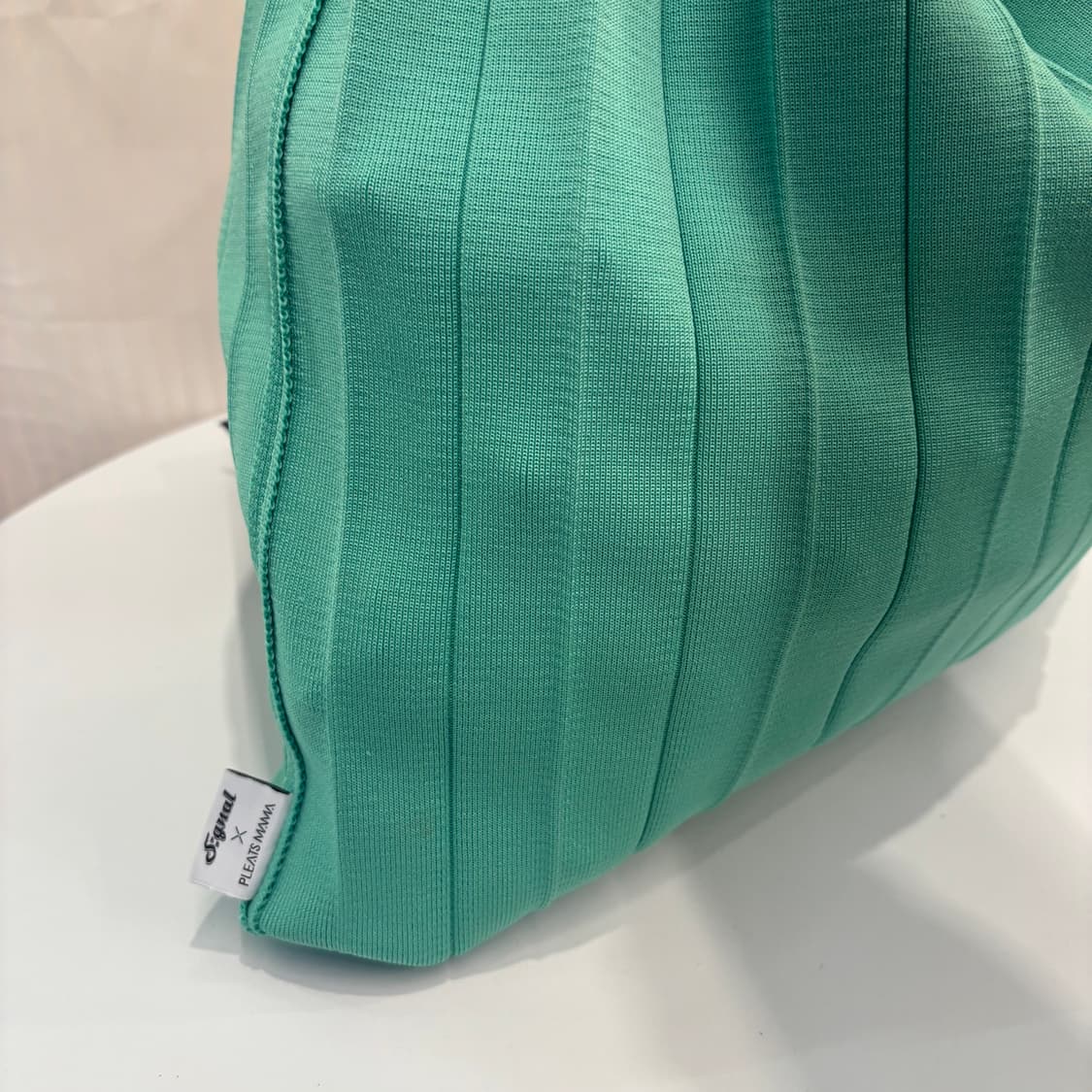 정품 플리츠마마 민트 숄더백     상품이미지2