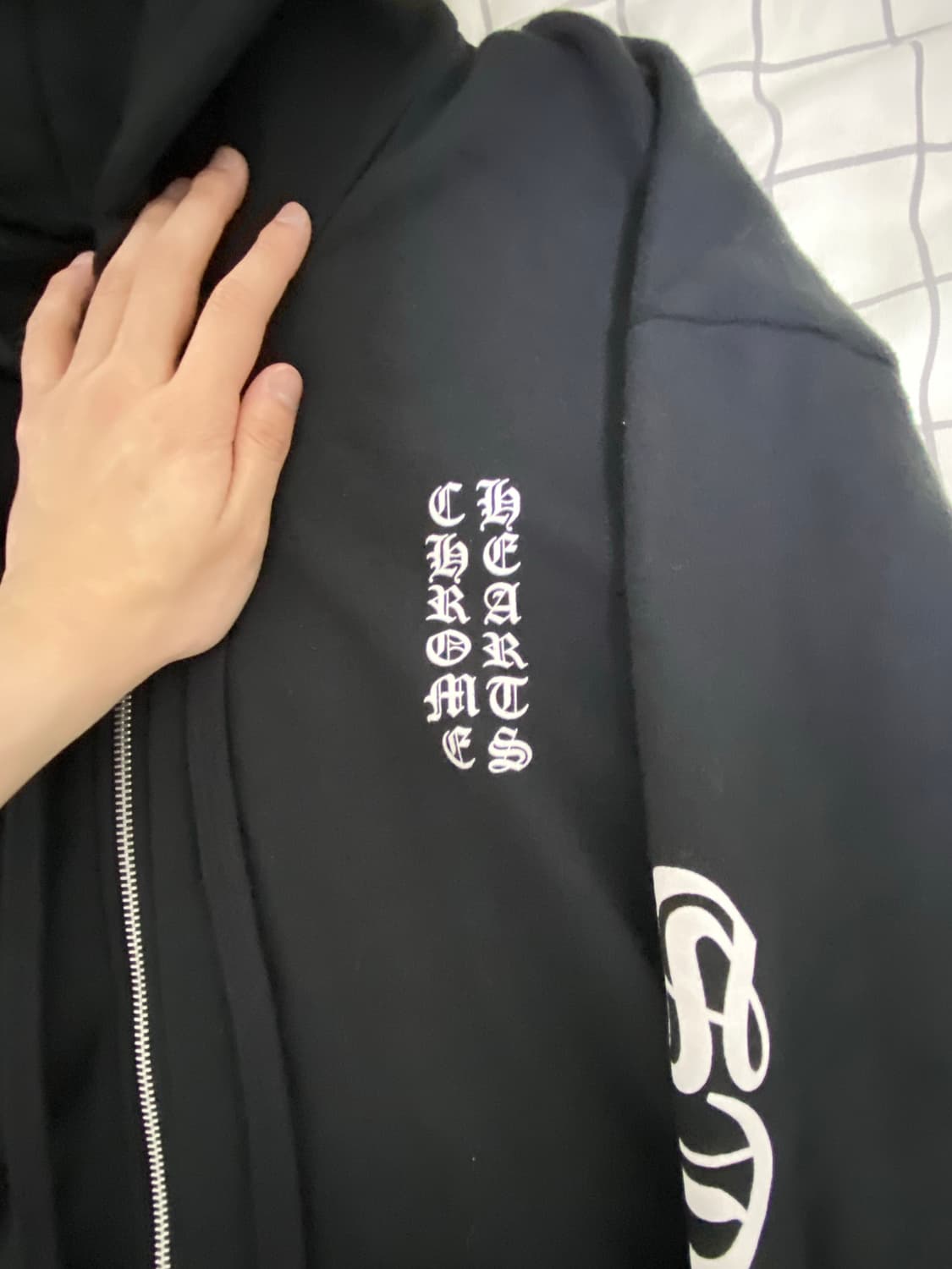 크롬하츠 버티컬 로고 후드집업 사이즈 s (인보이스 포함) 상품이미지3