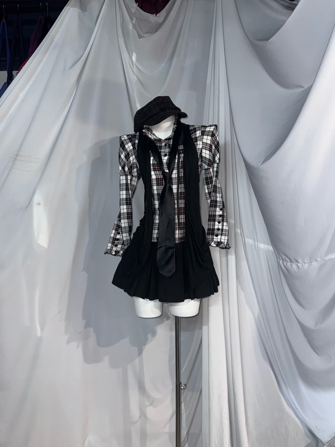 바디라인 레드 체크셔츠 세실맥비 윈터 공겜여주깔 코디세트  상품이미지4