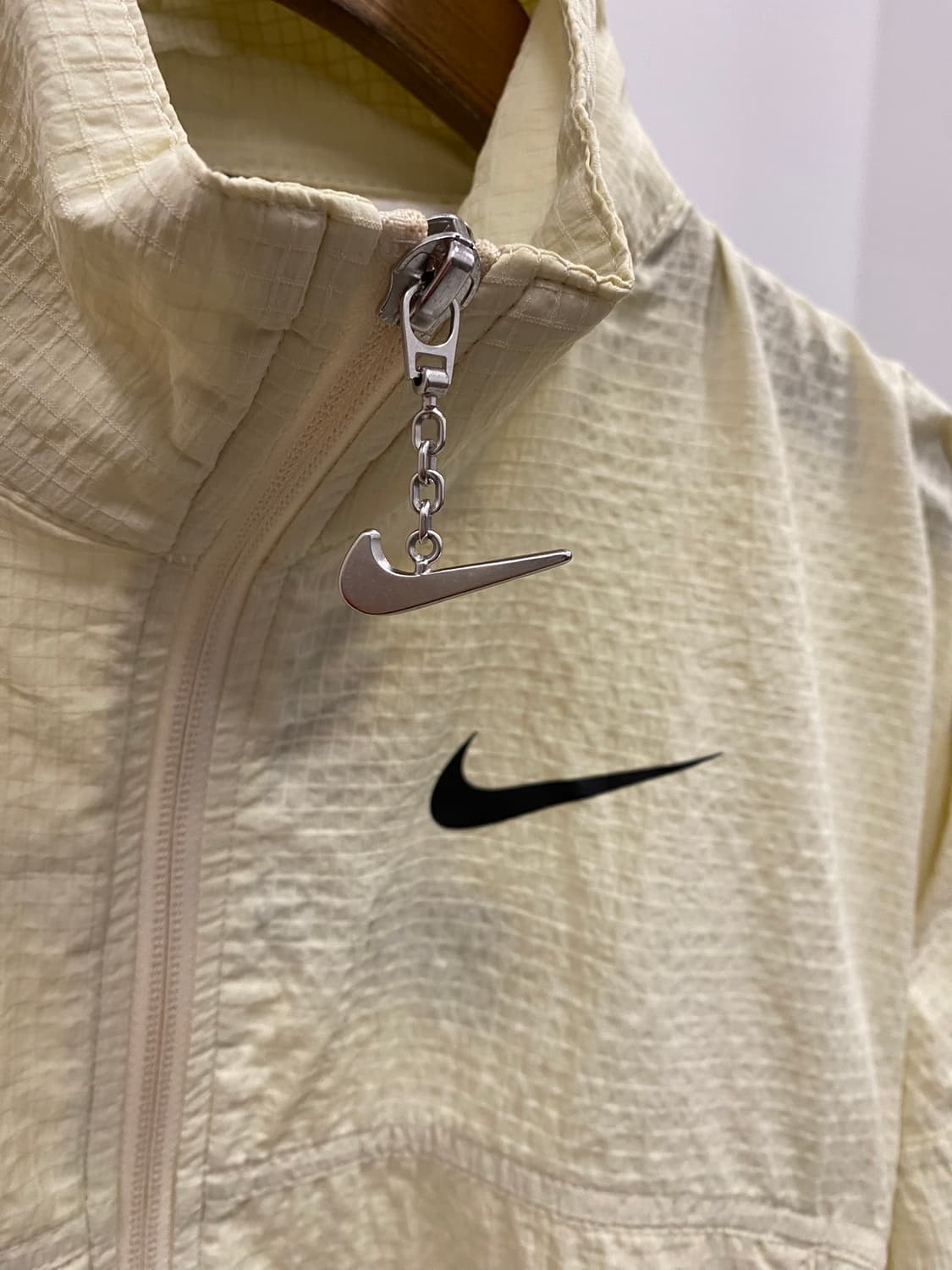 나이키 크롭 윈드스토퍼 상품이미지3