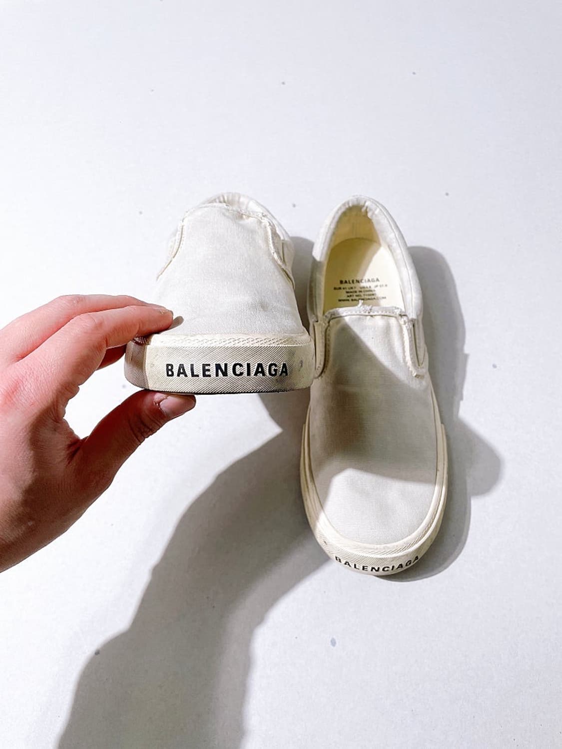 (정품/새상품) 발렌시아가 남성 화이트 블랙 PARIS 그래피티 슬립온 상품이미지4