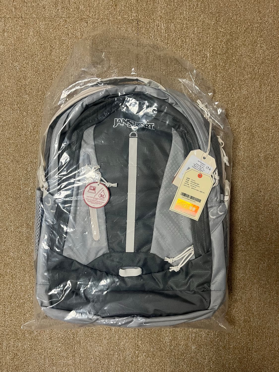 잔스포츠 오디세이 백팩 GROUNDED GREY 39L 상품이미지2