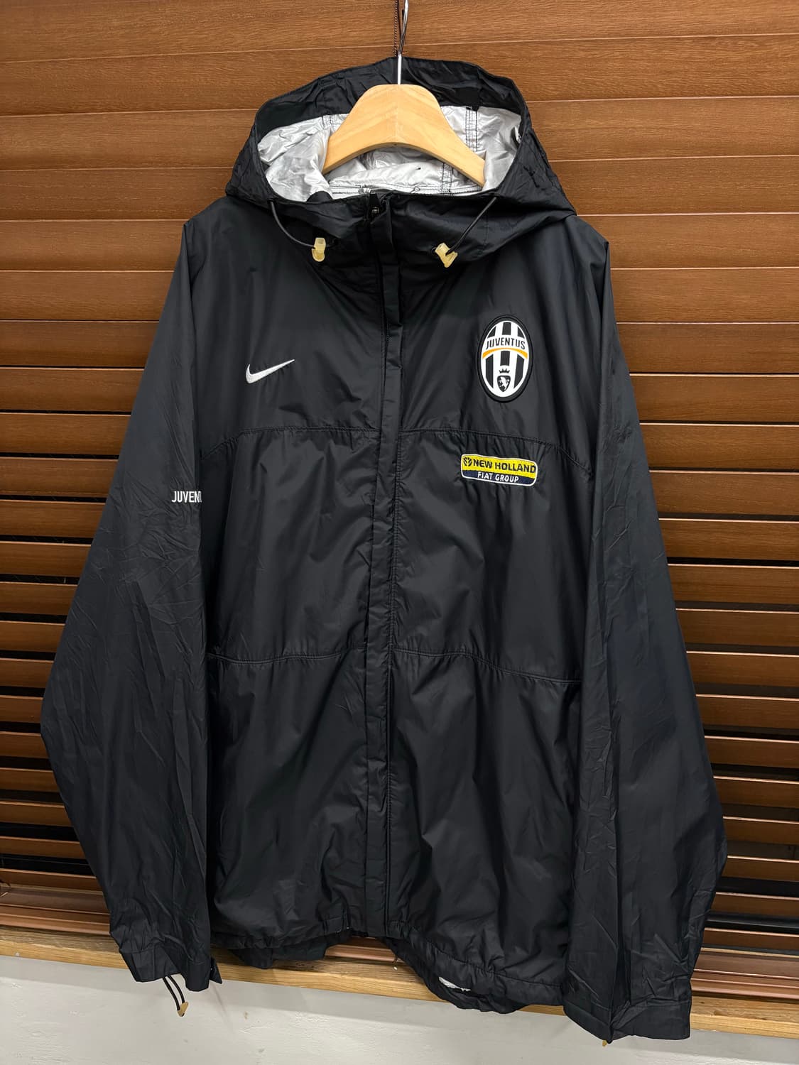 나이키 풋볼 블랙 유벤투스 바람막이 상품이미지3