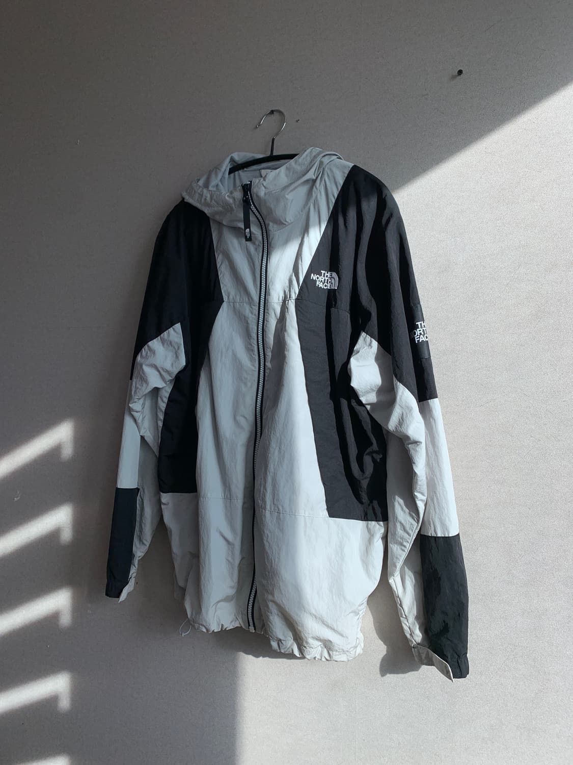 노스페이스 바람막이 M 상품이미지1