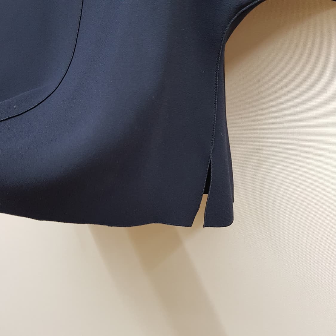 모조에스핀 미니멀 반팔 블라우스 S사이즈 상품이미지4