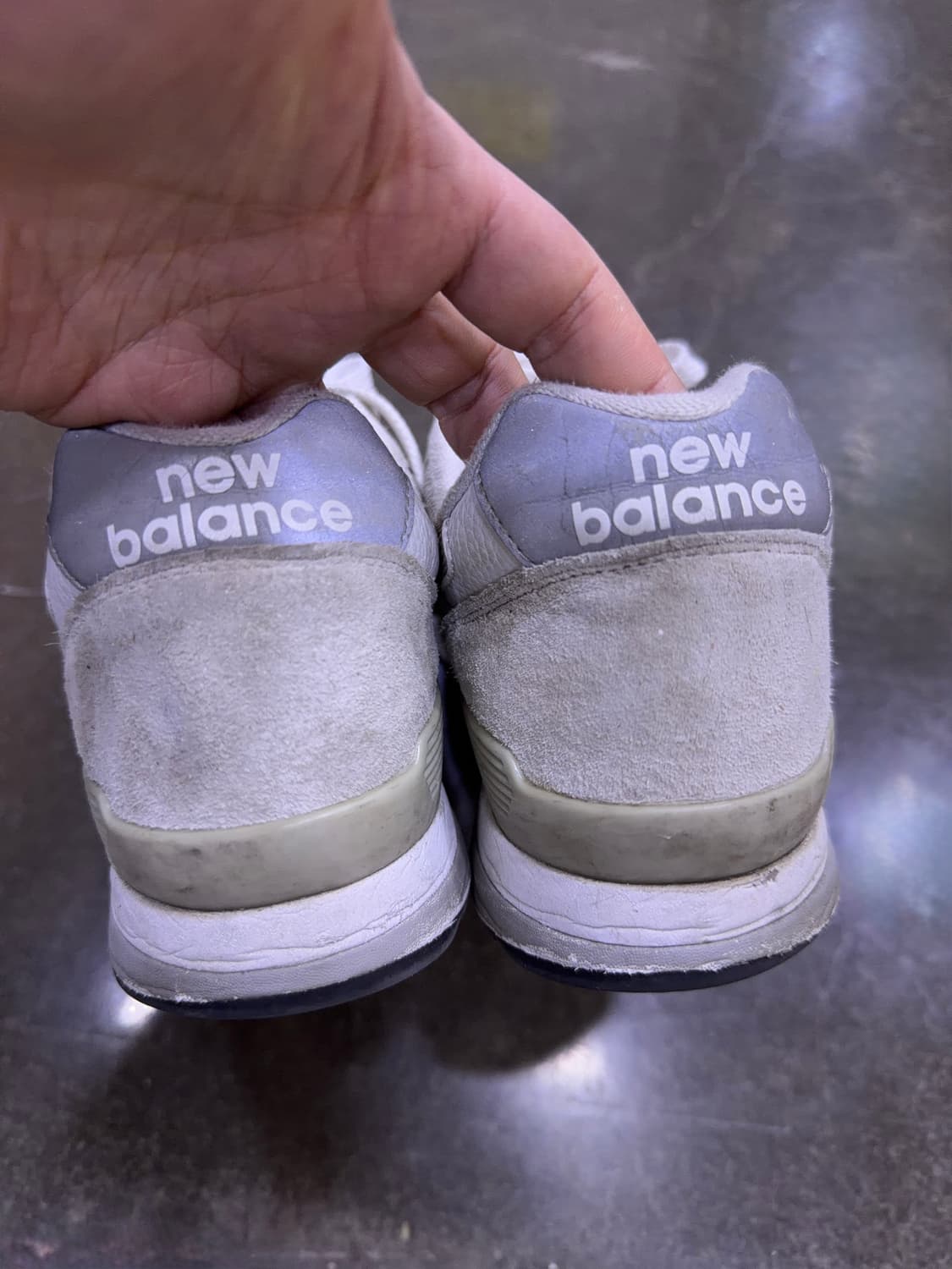 뉴발란스 996 스웨이드 그레이 스니커즈 270 상품이미지8
