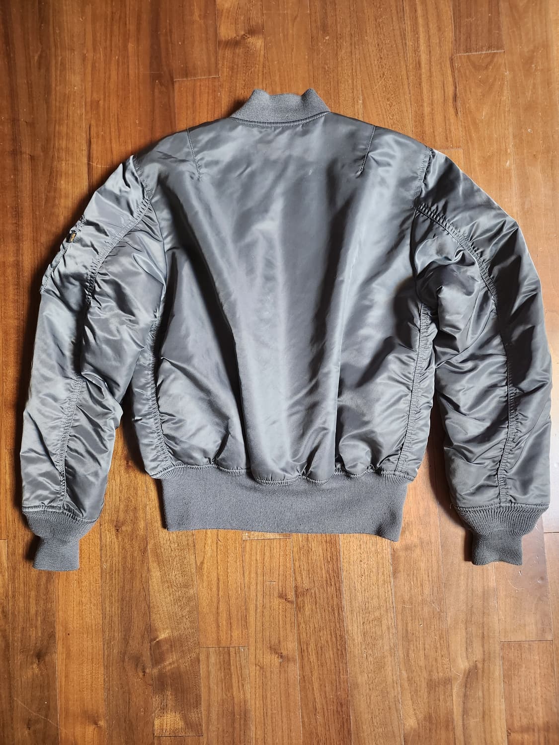 알파 인더스트리 MA-1 레귤러 Gun Metal 상품이미지6