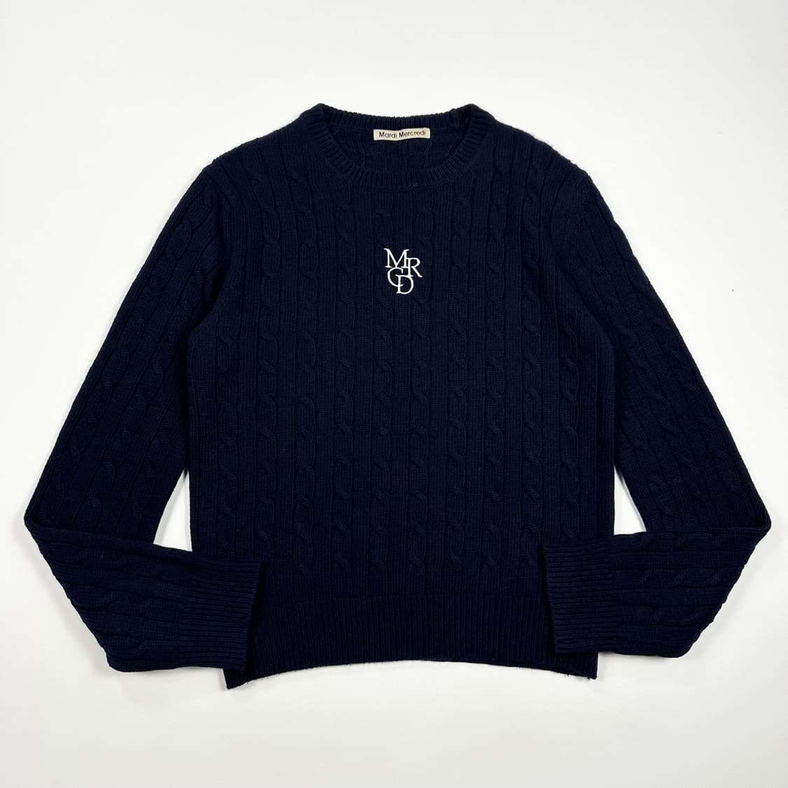 마르디 메크르디 이니셜 네이비 케이블 니트 (Free 여성추천) 상품이미지2