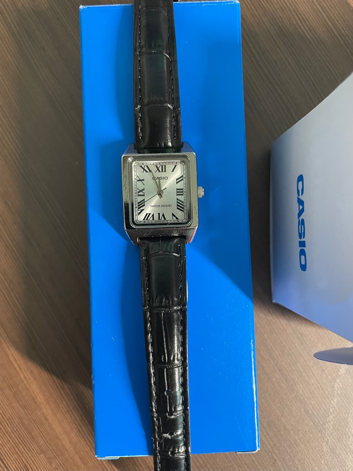 카시오 클래식 로마 스퀘어 가죽 시계 LTP-V007L-7B1 상품이미지1