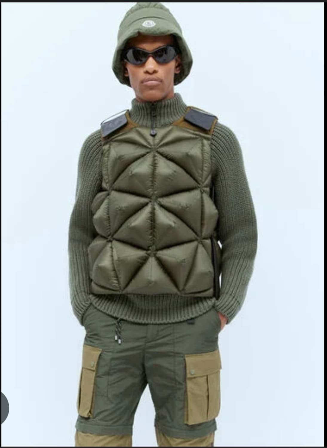 몽클레어 x 퍼렐 다운 베스트 상품이미지10