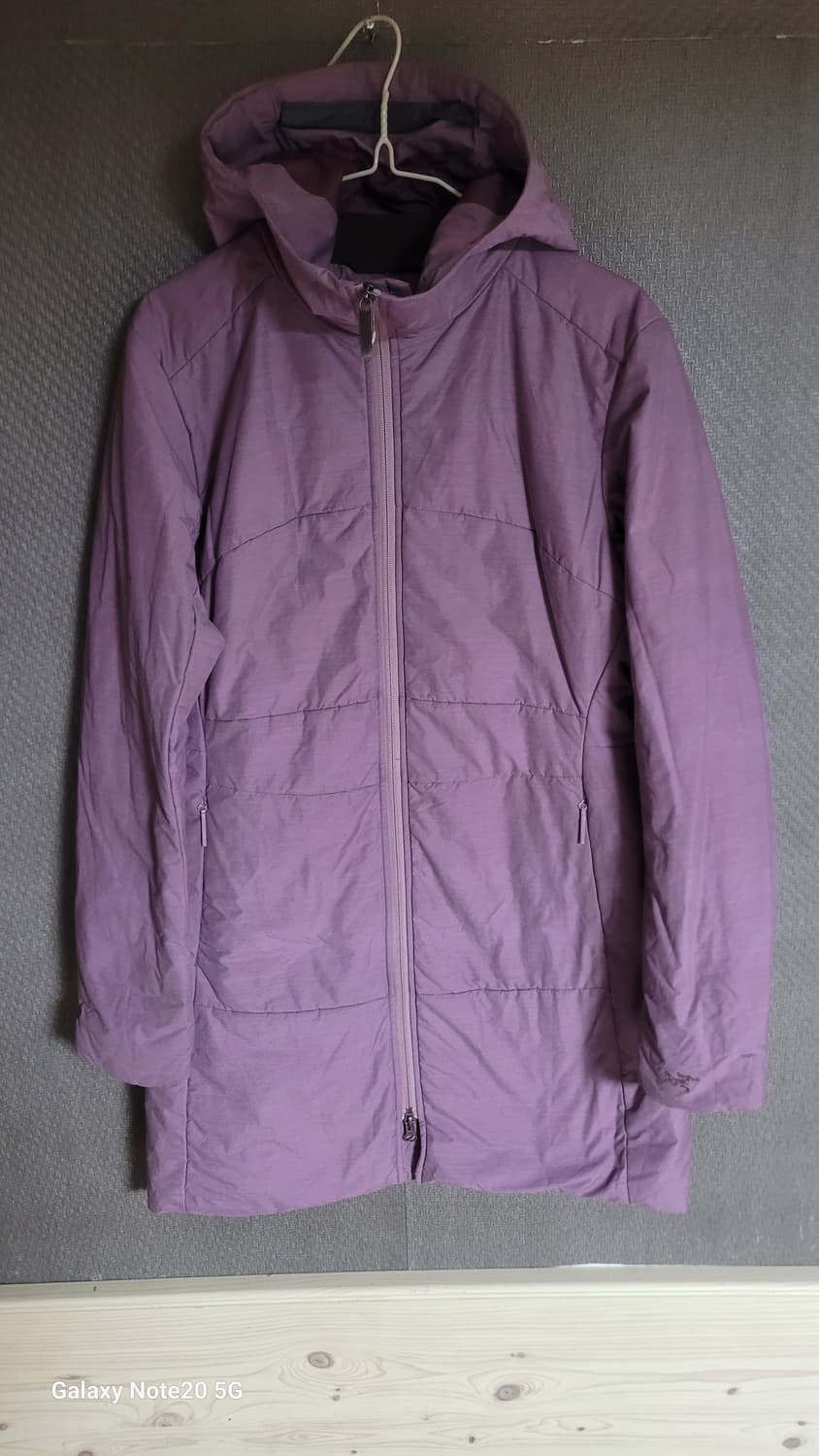 아크테릭스 패딩 상품이미지1