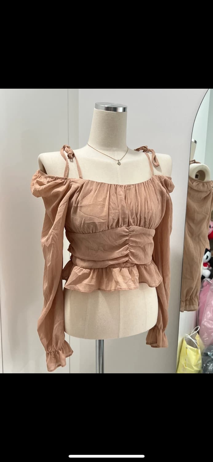 여성스러운 핑크 셔링 블라우스  상품이미지2