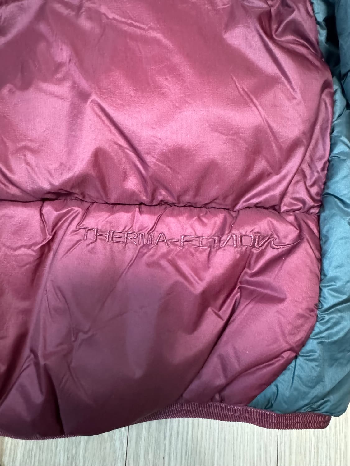 새상품급 나이키 Acg  써미핏 루나레이크 자켓 마룬s 100 패딩판매  상품이미지9