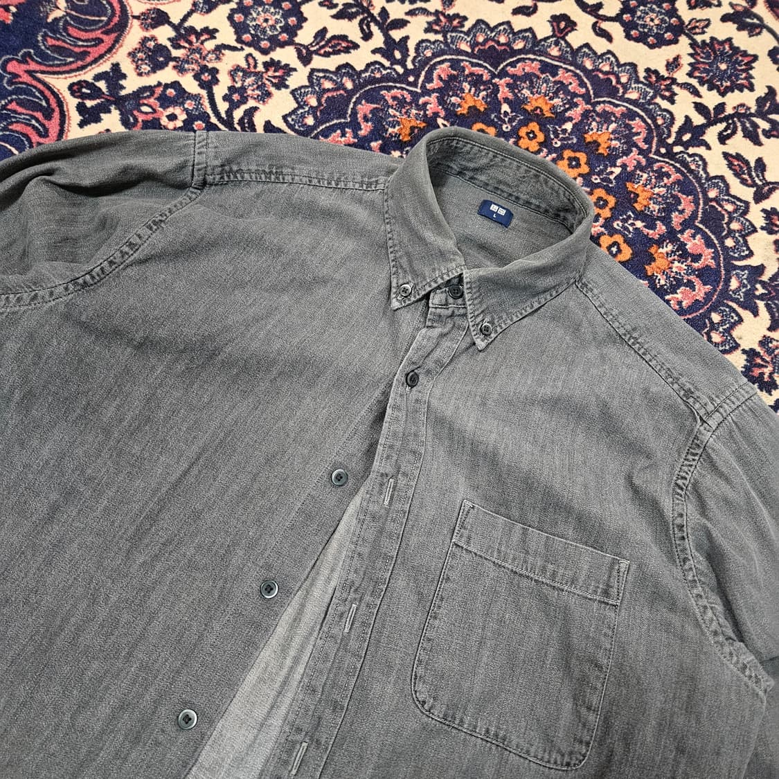 유니클로 버튼다운 흑청 데님 셔츠 L 상품이미지2