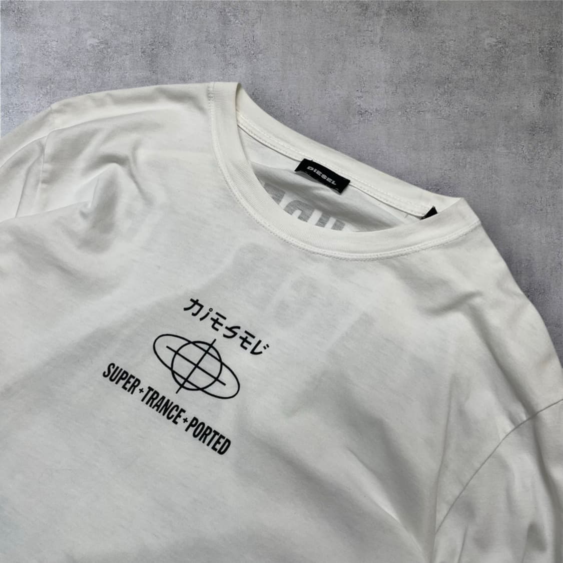 디젤 Diesel 화이트 그래픽 프린팅 긴팔 티셔츠 M 상품이미지2