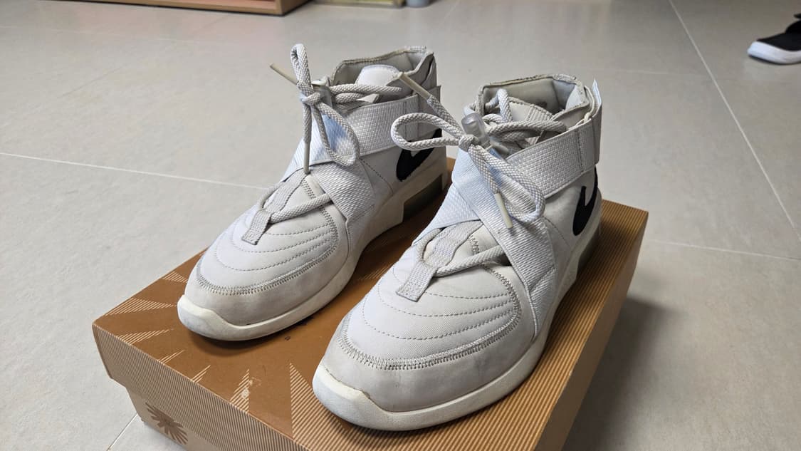 나이키 에어 피어 오브 갓 레이드 라이트본  상품이미지2