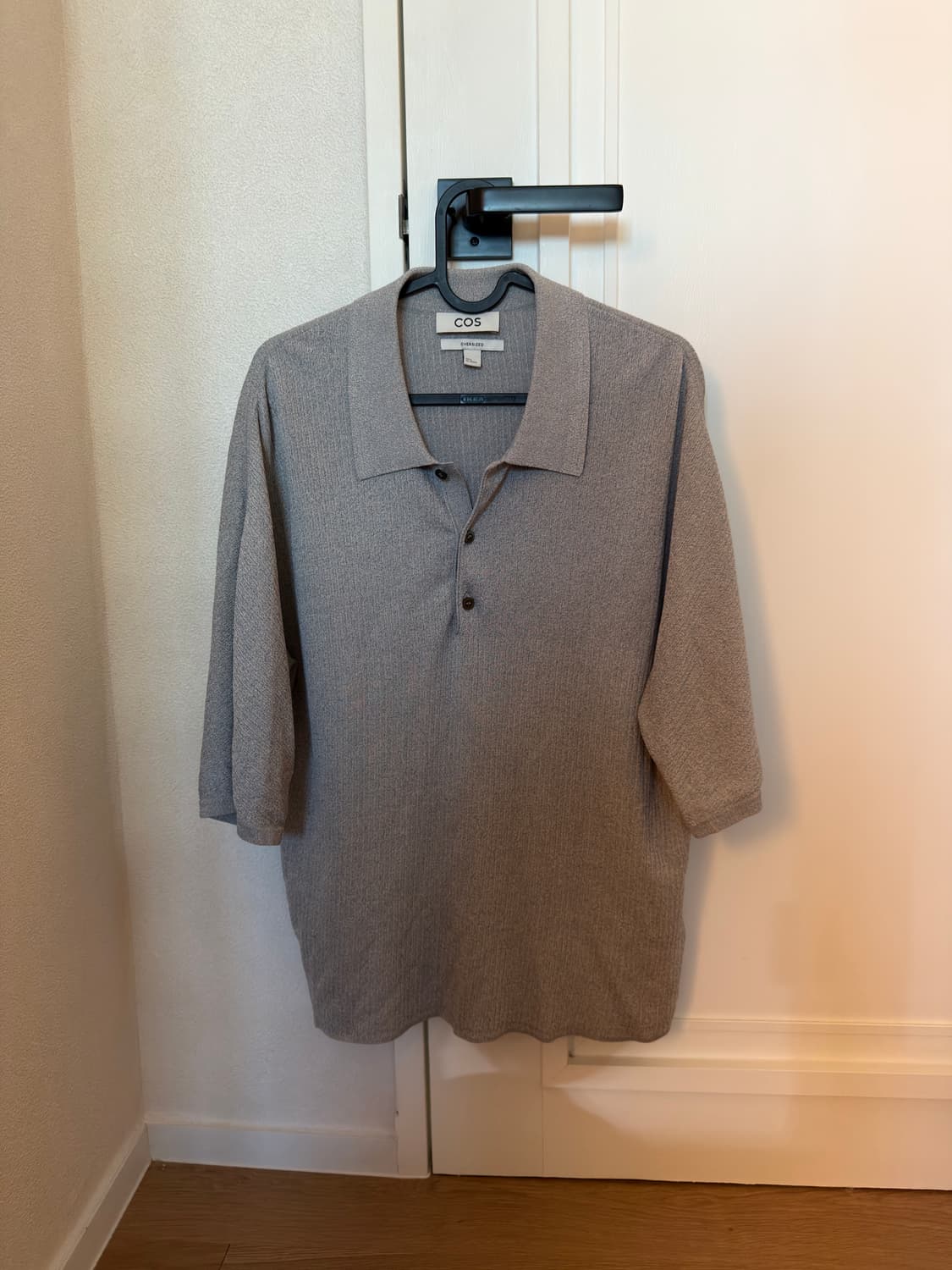 [S] 코스 COS 오버사이즈 리브드 니트 폴로 셔츠  상품이미지4