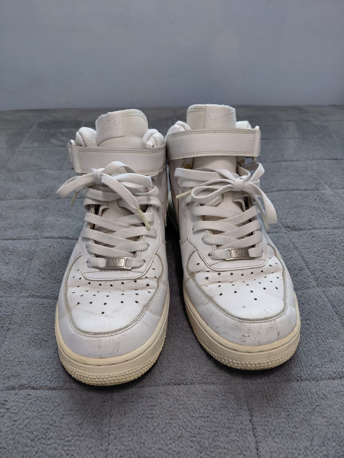 나이키 에어포스 1 미드 260 상품이미지1