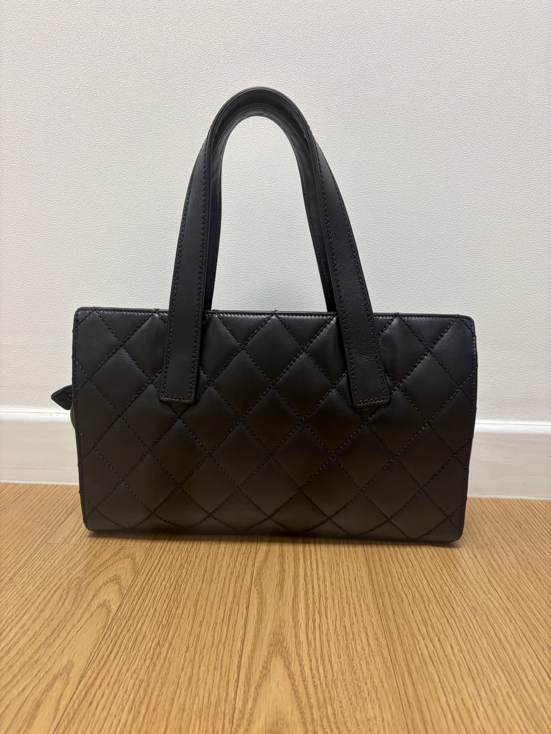 샤넬 블랙 퀼팅 숄더백 상품이미지3
