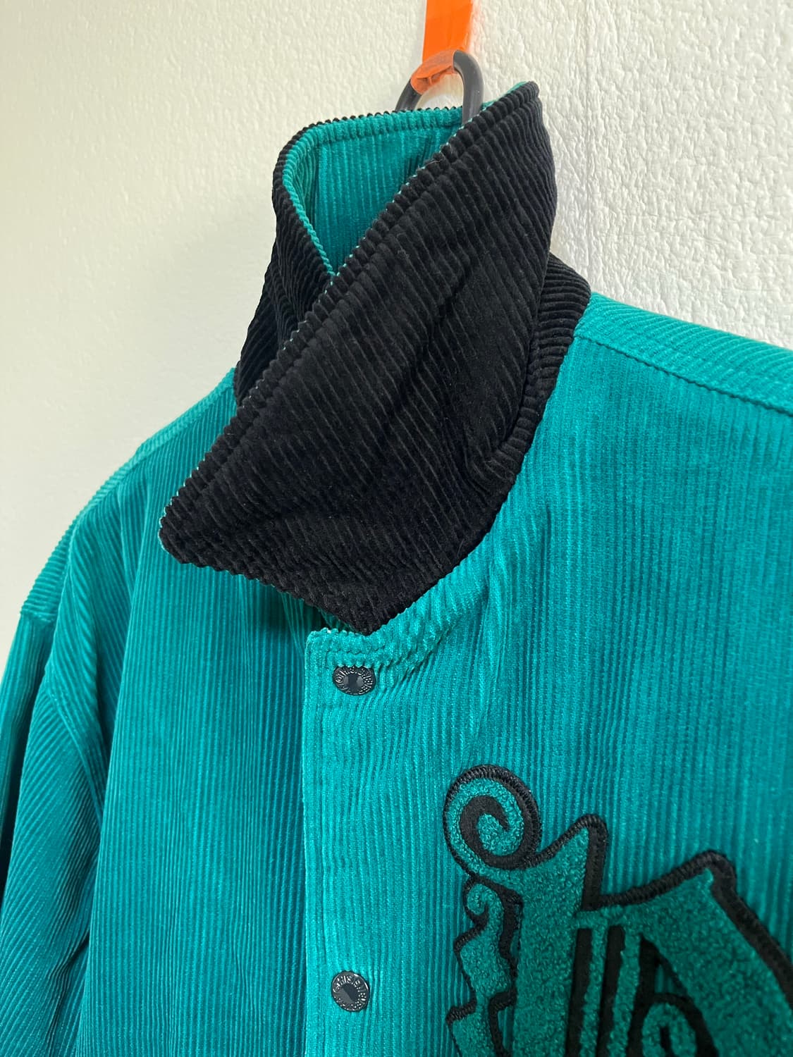 디스이즈네버댓 코듀로이 바시티자켓 M 상품이미지4