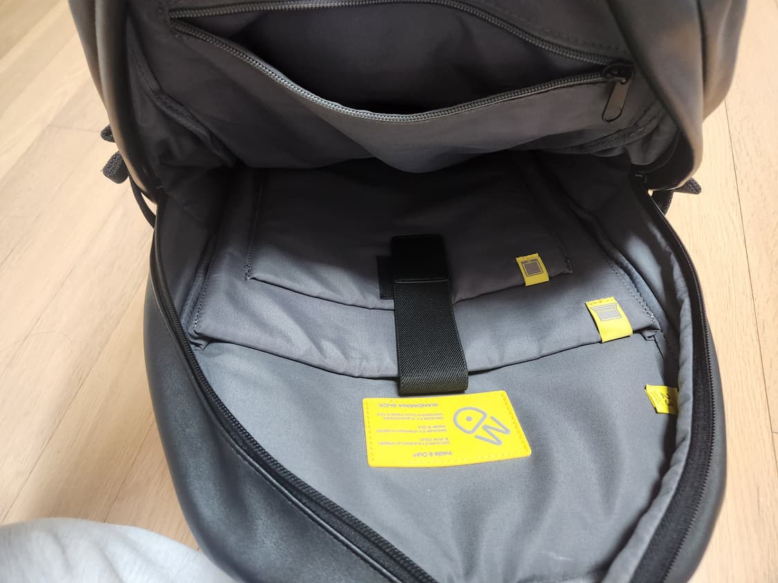 만다리나덕 가죽 백팩 상품이미지3