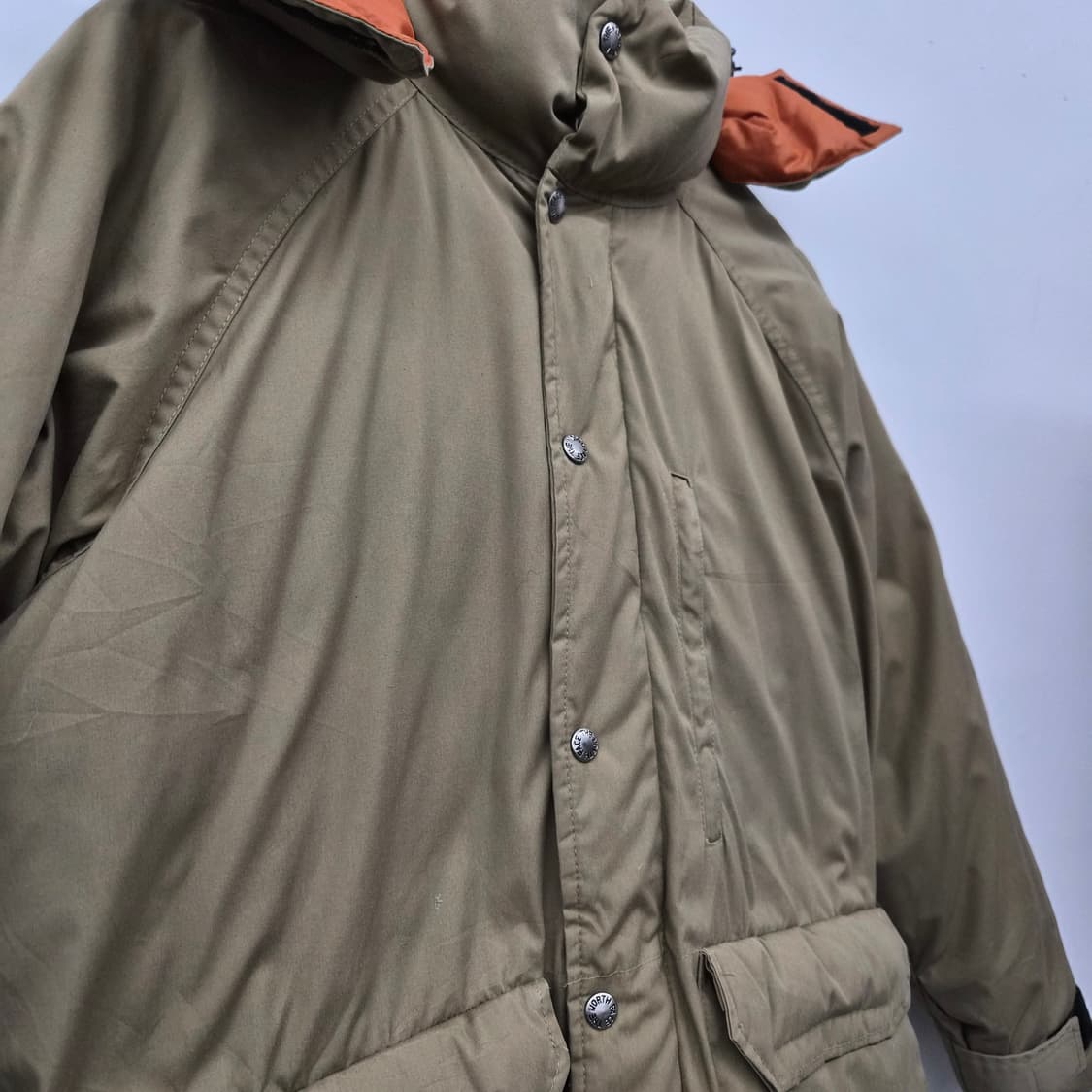 노스페이스 카키 오렌지 배색 패딩 점퍼 남성 S 상품이미지2