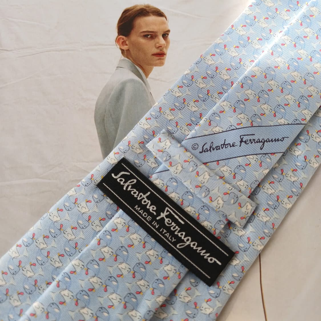 페라가모 실크 물고기 패턴 넥타이 9.3cm A등급 A19585
 상품이미지7