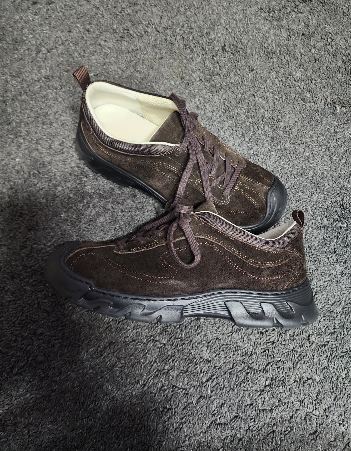 바토즈  브라운260 
상태최상
박스포함

 상품이미지1