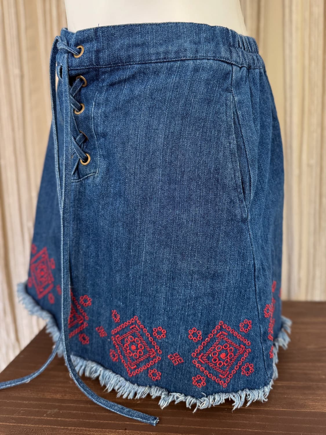 Lace-Up Embroidered Denim Skirt 0046 상품이미지4